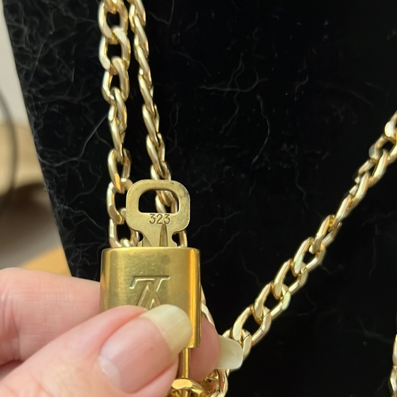 LV lock,key,chain #323 - Picture 5 of 5